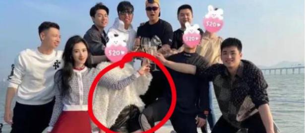 张哲瀚的现任女友是谁王佩雯吗？王佩雯和张哲瀚咋认识的恋情始末